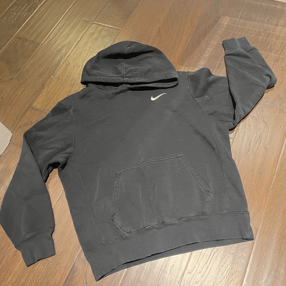 1 ROOTS SWEATER, 1 NIKE SWEATER, 1 WILFRED CARDIGAN — selling all three for 45$ - Picture 3 of 9